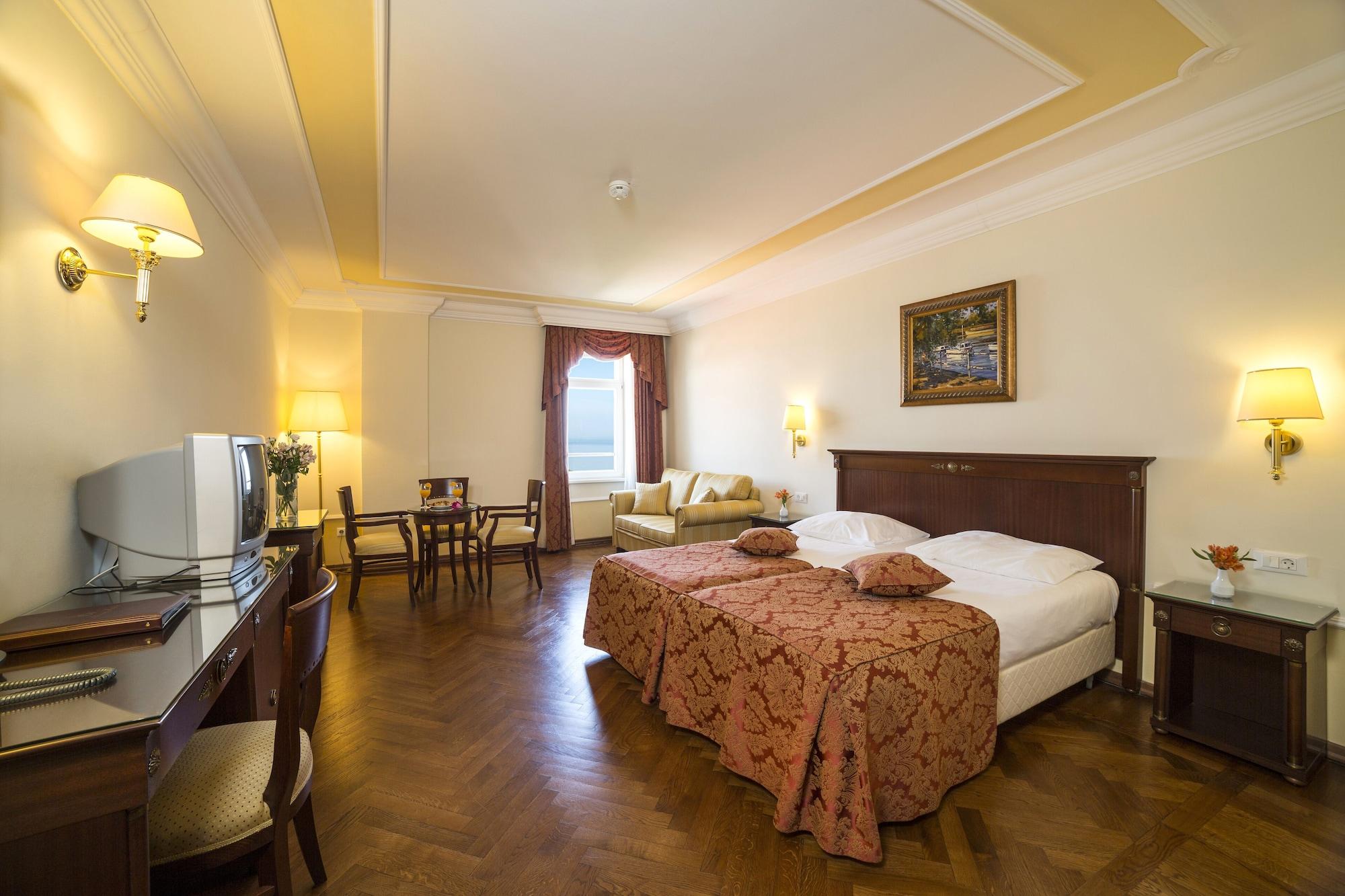 Amadria Park Agava Hotel 4*